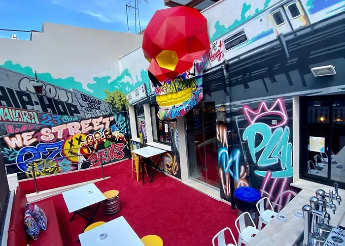 We Street Hostel - Albergue El Arenal 